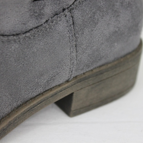 SOLD New Gray Faux Suede Ankle Cut-Out Boot 6.5 M - Picture 5 of 8